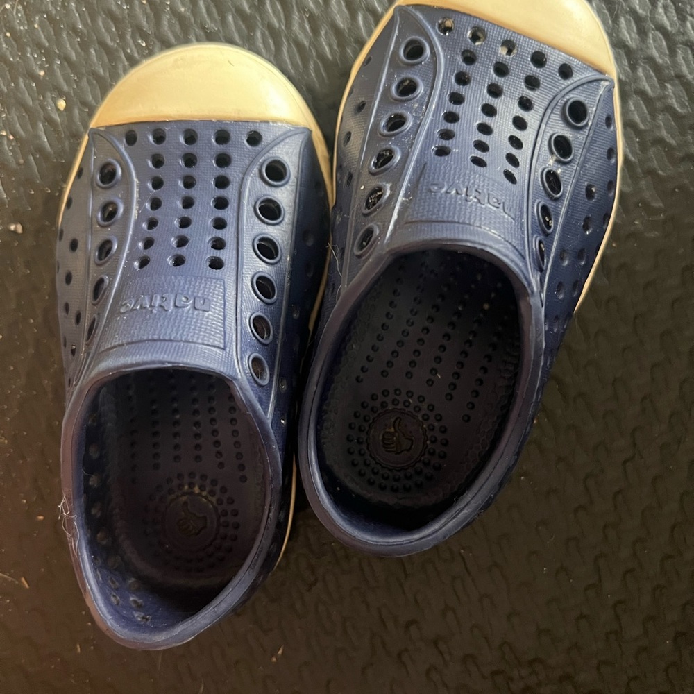 Native Kids Navy Water Shoes